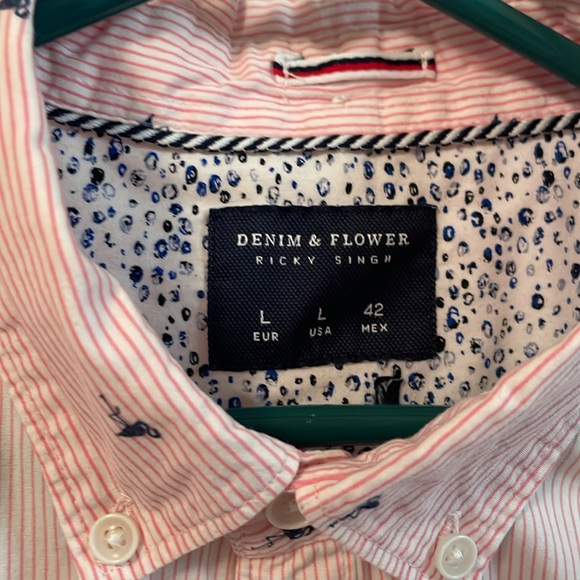 Denim and Flowers button down - Picture 4 of 6